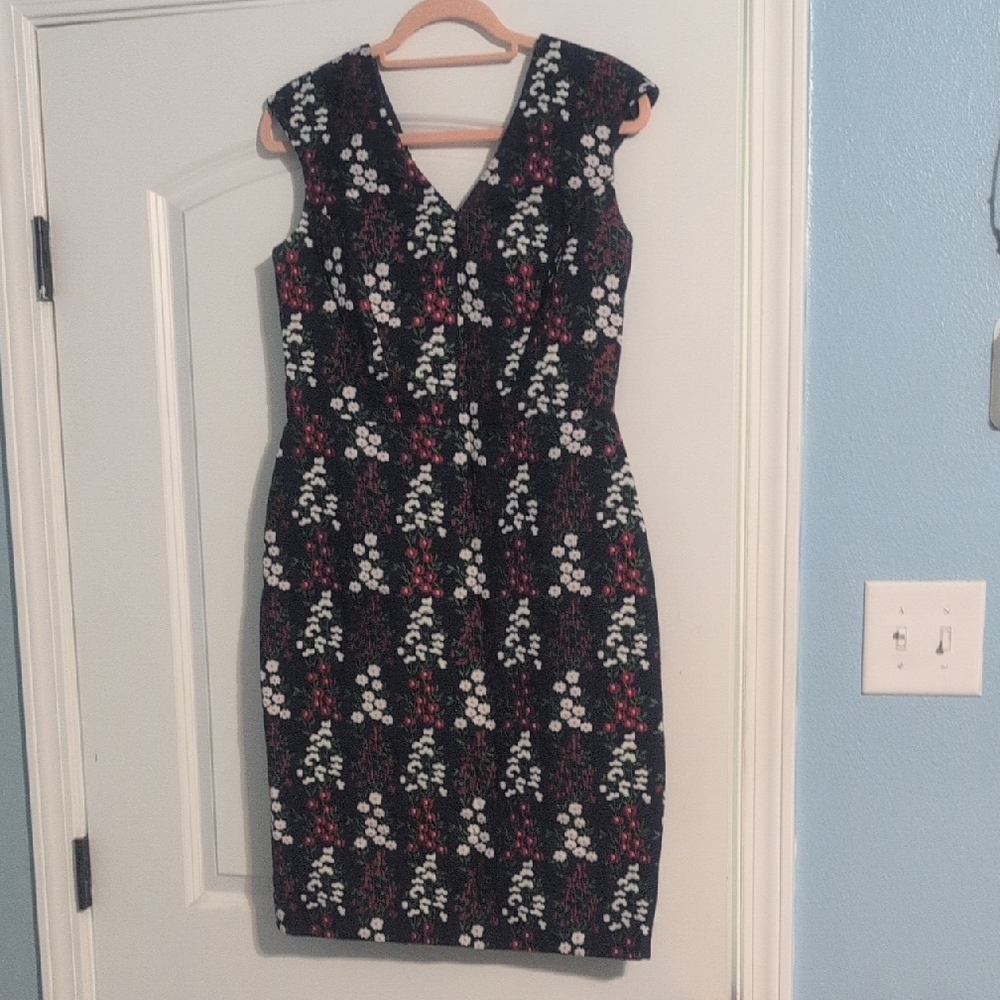 Brooks Brothers Navy With Maroon And White Flowers Dress V-Neck Cap Sleeve